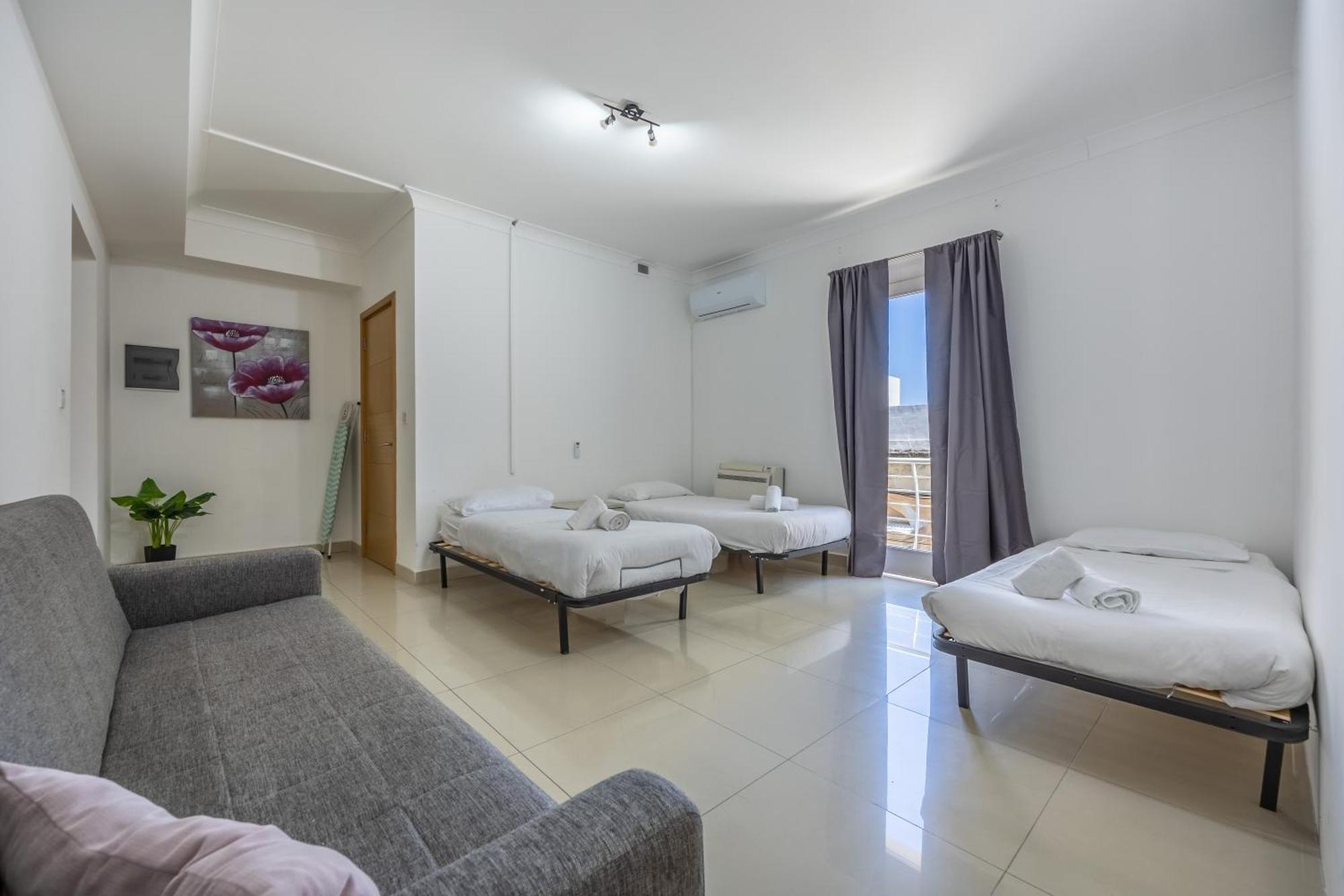Hard To Come By - Modern & Huge House In Сліма Екстер'єр фото