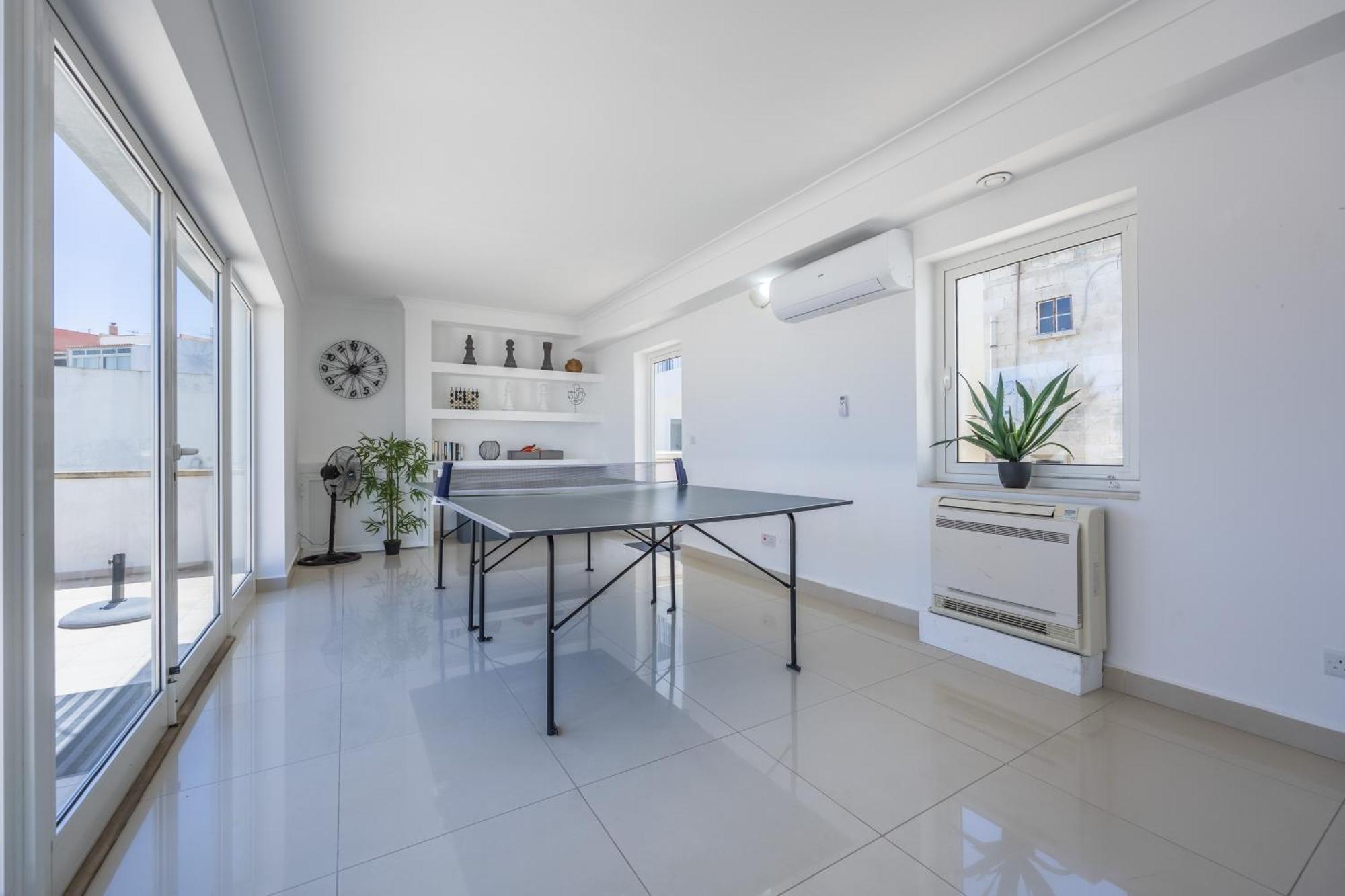 Hard To Come By - Modern & Huge House In Сліма Екстер'єр фото